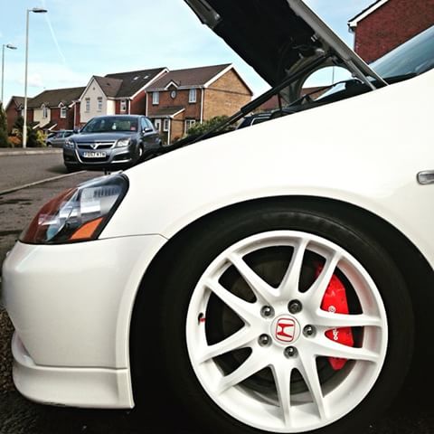 Brembo Brake Calipers Pair – Premium Car Braking Upgrade